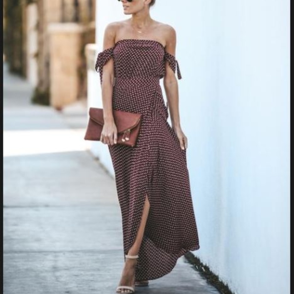 Off the shoulder maxi dress - Wine